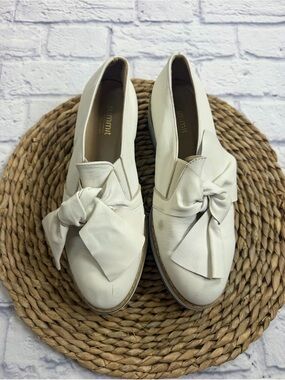 Summit by White Mountain Slip-On Leather Loafers. Made in Italy. Size 39/8.5